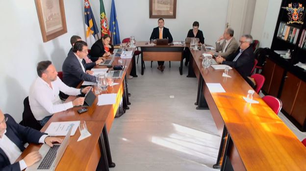 Análise do parecer jurídico relativo à verificação dos impedimentos e incompatibilidades da Deputada Dora Valadão