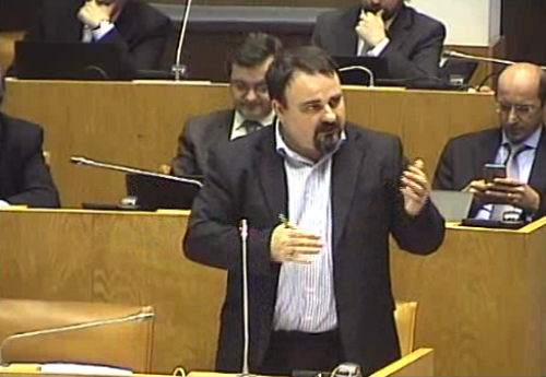 Recomenda ao Governo Regional a criação da oferta curricular da educação pré-escolar na Escola Básica e Secundária Mouzinho da Silveira