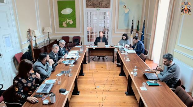 Requerimento apresentado pelo GPPSD a solicitar o seguinte: Proceder, após a deliberação final do Conselho de Administração da SATA Holding, à audição do Secretário Regional das Finanças, Planeamento e Administração Pública e do Presidente do Conselho de Administração da SATA Holding na Comissão de Economia, de modo a prestar esclarecimentos sobre o processo de privatização da SATA Internacional – Azores Airlines, S.A. e solicitar ao Governo Regional os relatórios preliminar e final do júri do concurso(...)