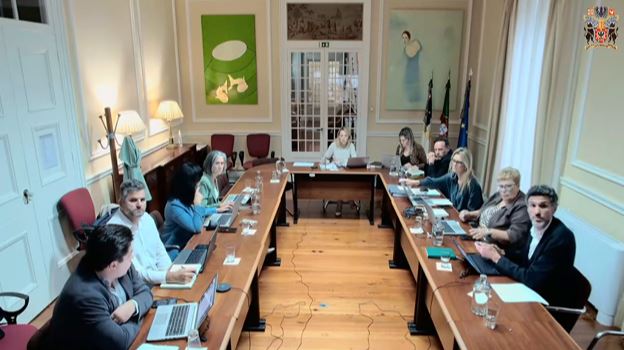 Votação do Requerimento apresentado pela Representação Parlamentar do BE a solicitar “audição, com carácter de urgência, da Secretária Regional da Saúde e Segurança Social, da diretora do serviço de Nefrologia do HDES, das empresas ARIPA e ANTARES (as duas empresas que realizaram os planos funcionais para a reorganização e redimensionamento do HDES) e da Associação Portuguesa de Insuficientes Renais (APIR), sobre externalização do serviço de Hemodiálise do HDES”