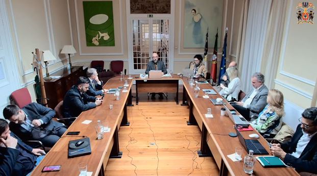 Prorrogação de prazo - Petição n.º 34/XIII - Pelo cumprimento da lei e pela igualdade de acesso aos serviços postais e comércio eletrónico nas Regiões Autónomas