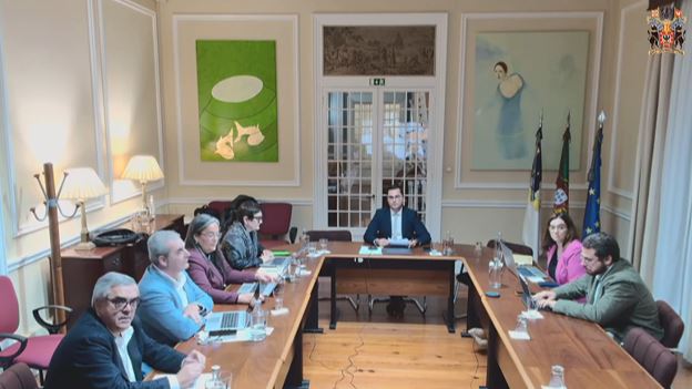 Apreciação e emissão de parecer sobre as incompatibilidades e/ou impedimentos da Deputada Dora Maria Coelho de Castro e Câmara Freitas Valadão