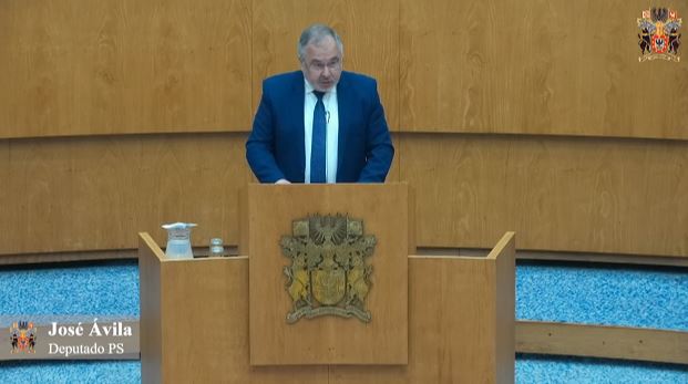 Pelo falecimento de Manuel Silva Cunha