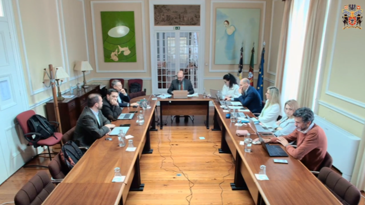 Admissibilidade e deliberação de diligências - Petição n.º 36/XIII/2.ª – “Por um melhor serviço universal de distribuição postal na Ilha de São Jorge por parte dos CTT”, apresentada por Maria João Henriques Morais Moreira Goes, na qualidade de primeira subscritora.