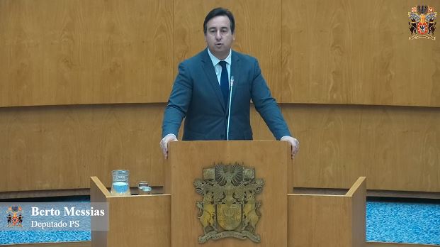 Fim dos apoios no âmbito do regime de financiamento público de iniciativas com interesse para a promoção do destino turístico Açores e dos apoios aos clubes desportivos para promoção turística no âmbito da Palavra Açores