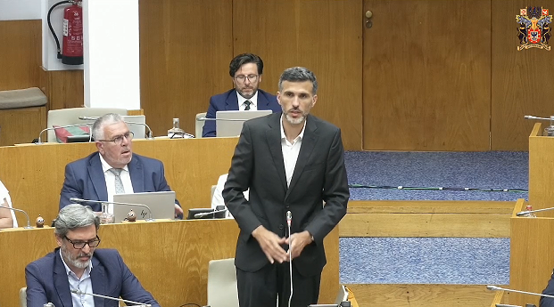 “Pronúncia por iniciativa própria contra a proposta de alteração ao Código do Trabalho apresentado pelo Governo da República”.