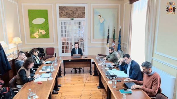 Apreciação e emissão de parecer sobre as incompatibilidades e/ou impedimentos do Deputado Luís Miguel Teixeira Raposo