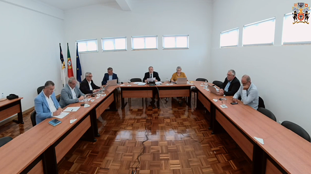 Prorrogação de prazo - Projeto de Resolução n.º 77/XIII - Cedência do Pavilhão Desportivo da Escola Padre João José do Amaral ao Município de Lagoa.