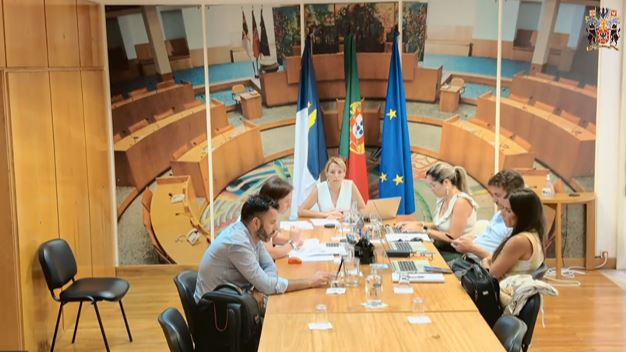 Apreciação e votação da solicitação da Associação de Futebol de Ponta Delgada para ser ouvida presencialmente, no âmbito da Petição n.º 22/XIII/1ª - "Pela manutenção da gestão pública do complexo desportivo do Lajedo e pela sua dedicação exclusiva ao desporto escolar e à formação de jovens atletas"