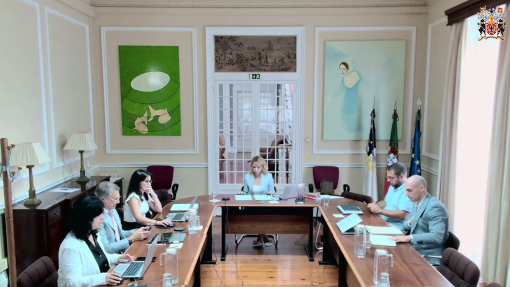 Nova deliberação de diligências - Petição n.º 22/XIII/1ª - "Pela manutenção da gestão pública do complexo desportivo do Lajedo e pela sua dedicação exclusiva ao desporto escolar e à formação de jovens atletas", apresentada por Arsénio do Natal Sampaio Furtado, na qualidade de primeiro peticionário.