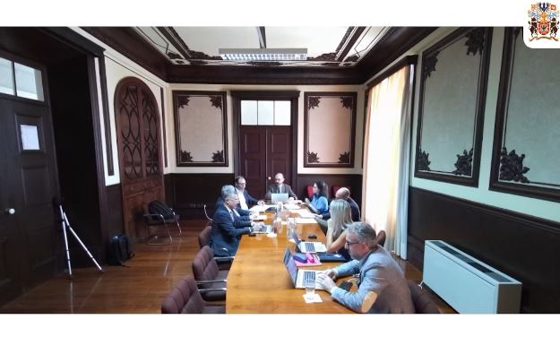 Audição do Presidente do Conselho de Administração do Grupo SATA, no âmbito do Requerimento apresentado pelo Grupo Parlamentar do CH, a fim do mesmo “esclarecer os Açorianos acerca dos constrangimentos que têm sido sentidos pelo Grupo SATA, sobre a resolução destes problemas, como vai ser encarado o futuro a curto prazo e como pensa descomplicar a vida dos empresários que têm sido vítimas de decisões discricionárias da SATA”