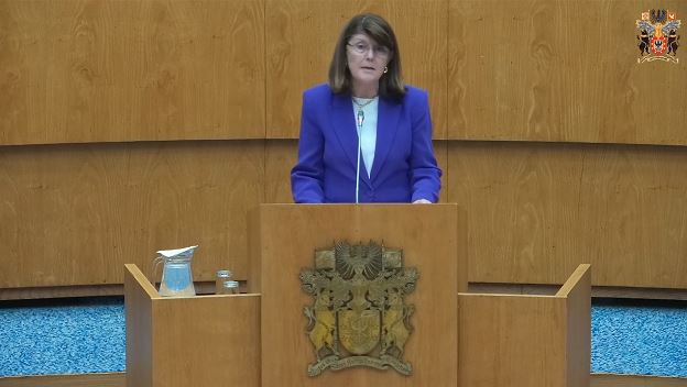 Segunda alteração ao Decreto-Lei n.º 37-A/2025, de 24 de março, que define um novo modelo para a atribuição de um subsídio social de mobilidade no âmbito dos serviços aéreos entre o Continente e as Regiões Autónomas dos Açores e da Madeira e entre estas Regiões