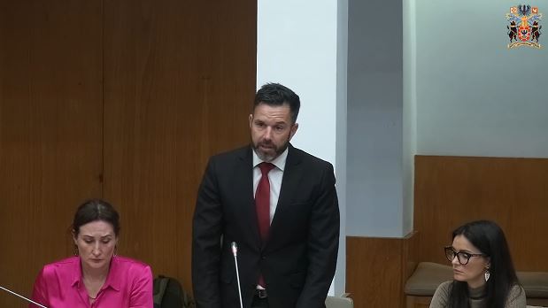 Alteração ao Decreto Legislativo Regional n.º 29/2010/A, de 9 de novembro, que regulamenta o exercício da pesca e da atividade marítima na pesca e define medidas adequadas às especificidades do território marítimo dos Açores