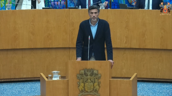 “O aumento do preço dos combustíveis e o impacto na economia e no custo de vida”.