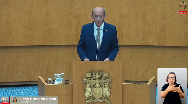 Pelo cumprimento dos marcos e metas do Plano de Recuperação e Resiliência e pelos resultados alcançados para famílias e empresas dos Açores