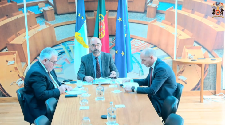 Admissibilidade e deliberação de diligências - Petição n.º 38/XIII/2.ª - "Pelo aumento do Acréscimo Regional ao Salário Mínimo Nacional na Região Autônoma dos Açores".