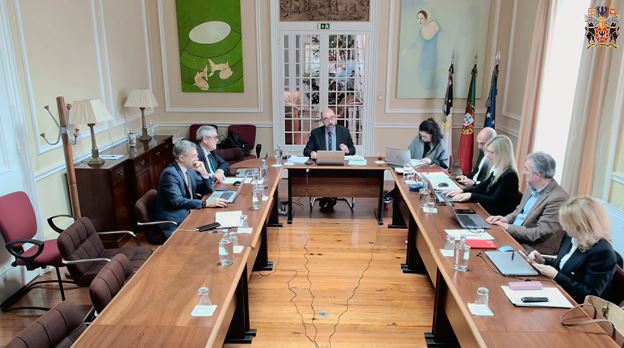 Prorrogação de prazo - Anteproposta de Lei n.º 12/XIII - Segunda alteração à Lei Orgânica n.º 2/2013, de 2 de setembro, que aprova a Lei das Finanças das Regiões Autónomas