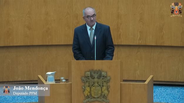 Pela carreira de Sidónio Bettencourt