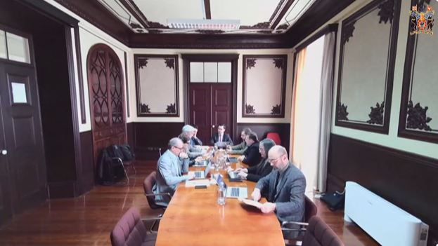 Audição, nos termos do disposto na alínea d) do n.º 2 do artigo 42.º do Estatuto Político-Administrativo da Região Autónoma dos Açores, com a redação que lhe foi dada pela Lei n.º 2/2009, de 12 de janeiro, e no n.º 4 do artigo 5.º dos Estatutos da Rádio e Televisão de Portugal, S.A., aprovados pela Lei n.º 39/2014, de 9 de julho, que alterou a Lei n.º 8/2007, de 14 de fevereiro, do Diretor do Centro Regional dos Açores da RTP, S.A., Dr. Rui Goulart