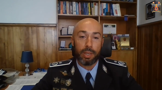 Audição do Comandante da Divisão Policial de Ponta Delgada Subintendente Dennis da Cruz, coadjuvado pela Comandante da Esquadra de Vila do Porto, Subcomissária Jéssica Ramos, em Representação do Comando Regional da PSP - Petição n.º 39/XIII/2.ª – “Requalificação e condições de estacionamento no Aeroporto de Sta. Maria”. 