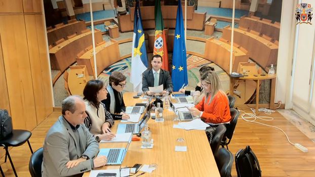 Apreciação e emissão de parecer sobre as incompatibilidades e/ou impedimentos da Deputada Maria Eugénia Pimentel Leal