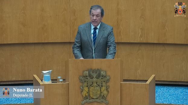 Estabelece as normas aplicáveis à utilização e rentabilização do património imobiliário da Região Autónoma dos Açores