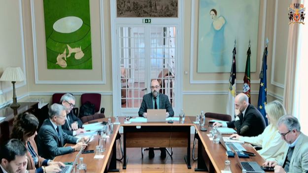 Prorrogação de prazo - Projeto de Resolução n.º 52/XIII - Recomenda ao Governo Regional dos Açores a implementação de uma estratégia integrada para reforçar a eficácia da administração pública, garantir a sustentabilidade do sector empresarial público e assegurar uma gestão responsável dos recursos regionais