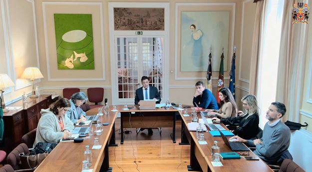 Análise e aprovação do relatório e parecer - Proposta de Decreto Legislativo Regional n.º 33/XIII/1.ª (GRA) - "Aplica à Região Autónoma dos Açores o regime de execução do acolhimento residencial previsto no Decreto-Lei n.º 164/2019, de 25 de outubro"