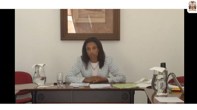 Audição da Secretária Regional da Saúde e Segurança Social acompanhada pela Presidente do Instituto da Segurança Social dos Açores - Petição n.º 21/XIII - "Para pedido de revogação e alteração de legislação com vista a um melhor funcionamento na distribuição de almoço durante os períodos de férias e interrupções letiva"